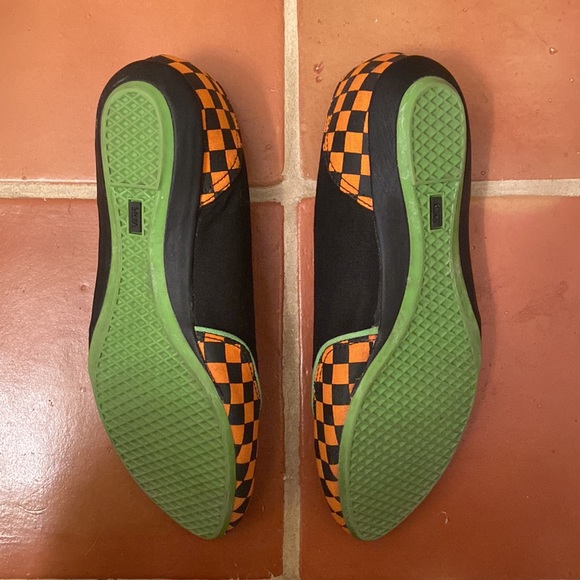 Vans Lesley Slip Shoe (rare). Size 7. Excellent condition. - Picture 3 of 4